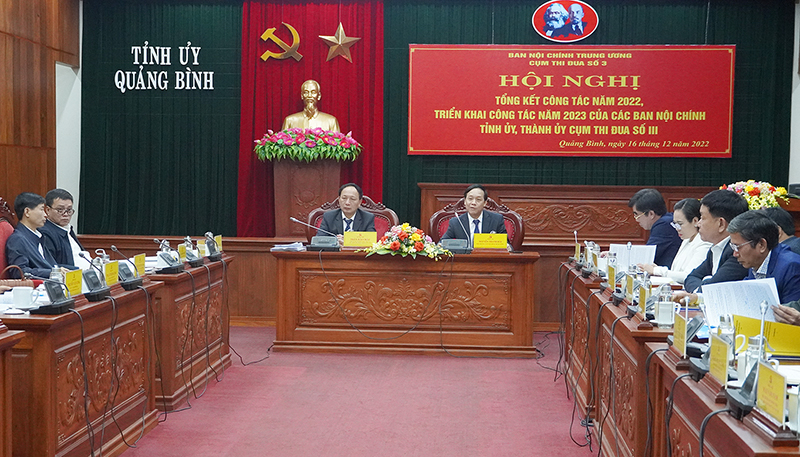 Toàn cảnh hội nghị.