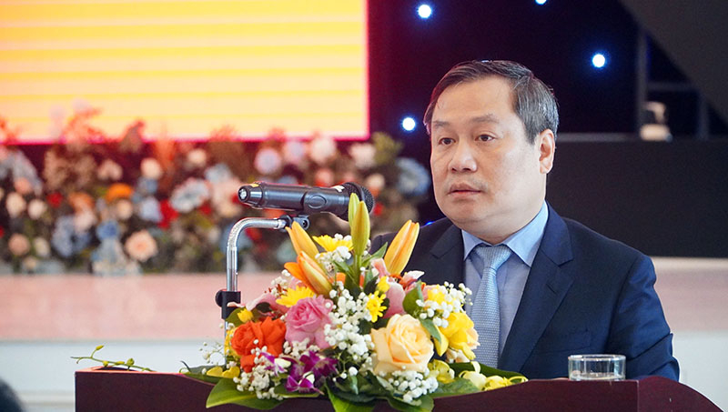 Đồng chí Bí thư Tỉnh ủy Quảng Bình Vũ Đại Thắng phát biểu chào mừng hội thảo