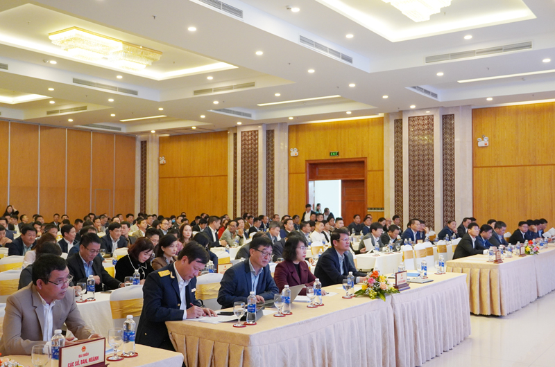 Các đại biểu dự hội nghị.