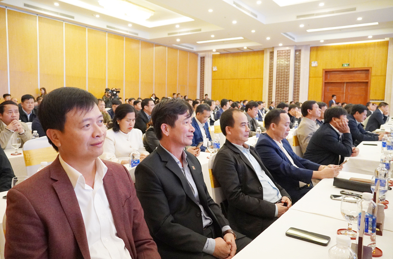 Các đại biểu dự hội nghị.