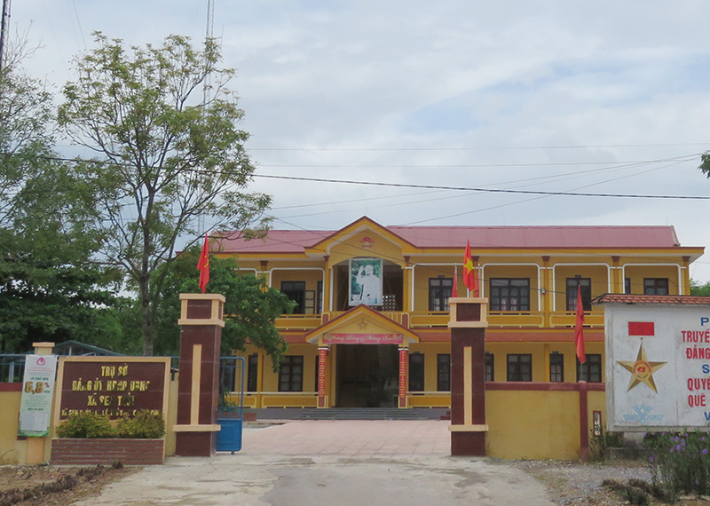 Nhiều cán bộ lãnh đạo Đảng ủy và UBND xã Sen Thủy đã bị xử lý kỷ luật do thiếu trách nhiệm trong chỉ đạo, quản lý và xử lý vi phạm về đất đai.
