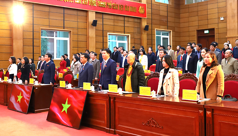 Các đại biểu dự kỳ họp.