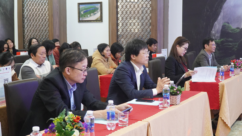 Lãnh đạo Sở Y tế tham dự và chỉ đạo hội nghị.