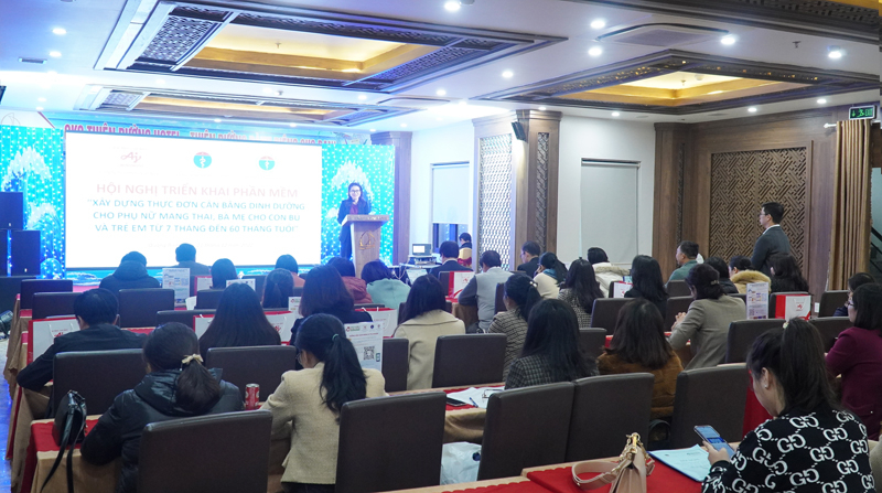 Toàn cảnh hội nghị.