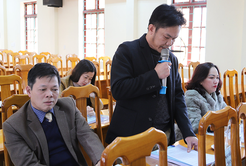  Các đại biểu tham gia ý kiến.