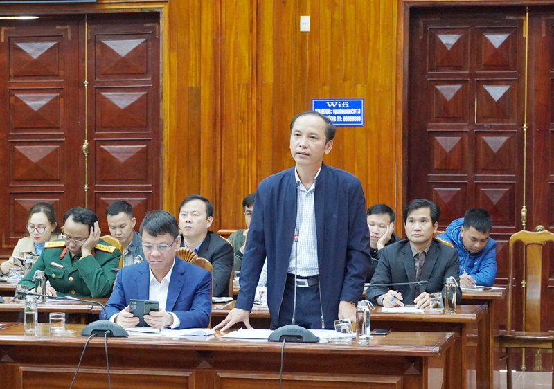 Lãnh đạo Ban QLDA 6 (Bộ GTVT) phát biểu tại cuộc họp.