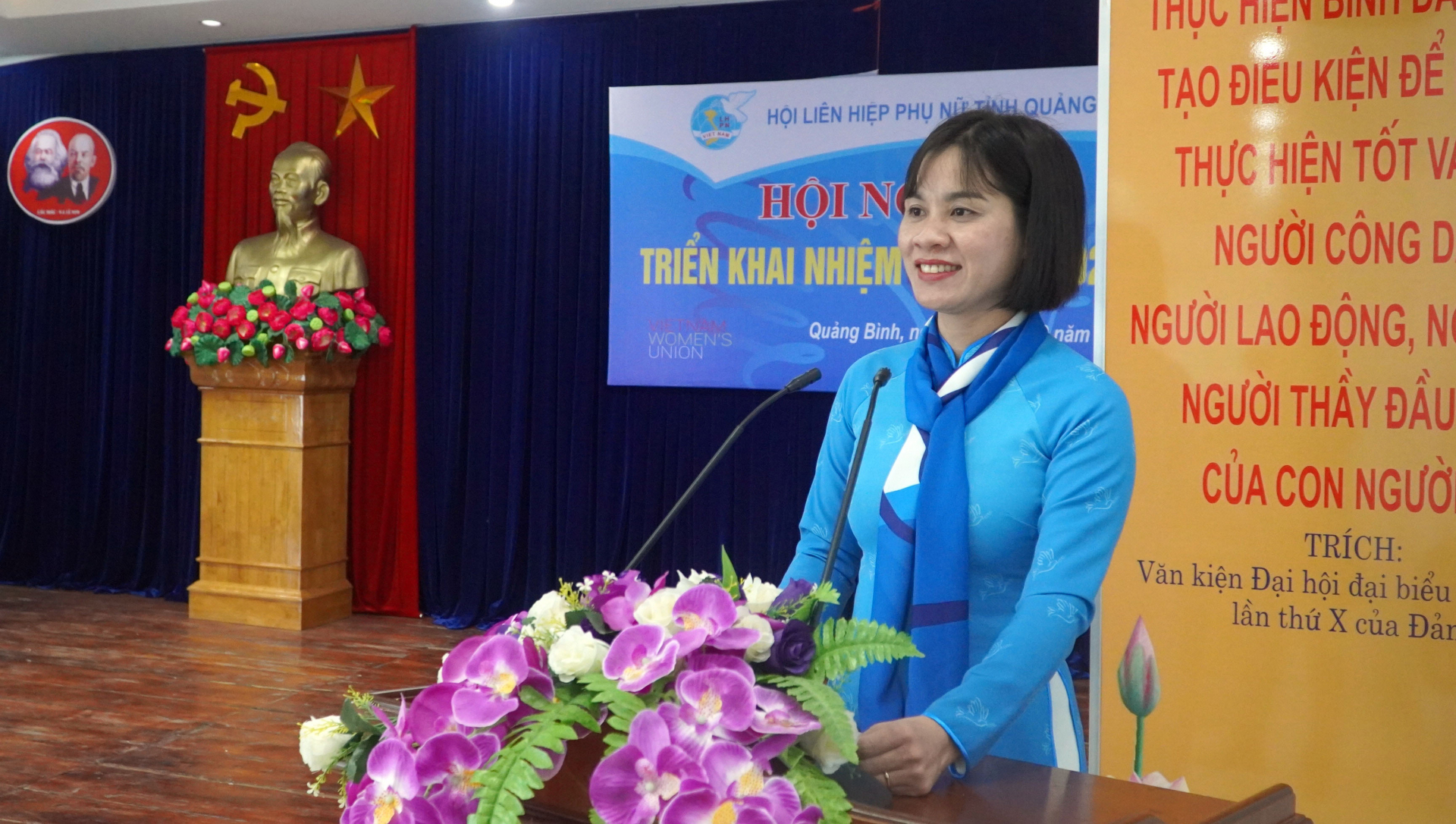 Đồng chí Chủ tịch Hội LHPN tỉnh Diệp Thị Minh Quyết phát biểu tại hội nghị