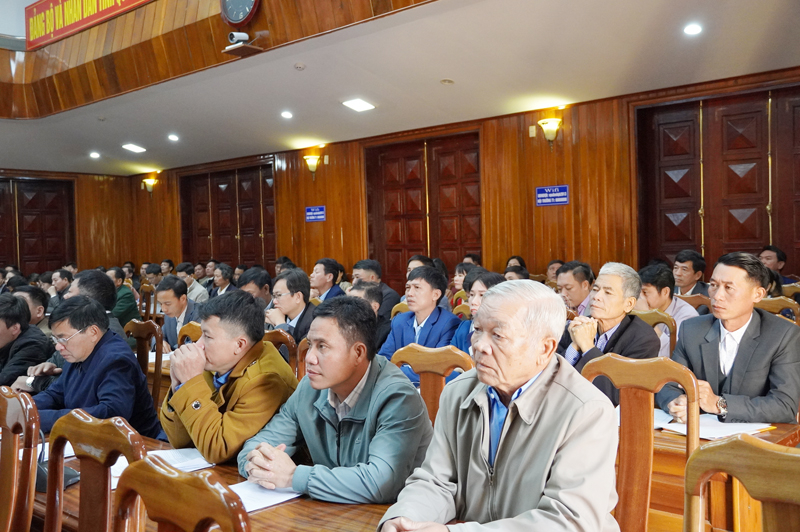 Các đại biểu doanh nghiệp, HTX và nông dân sản xuất kinh doanh giỏi tham dự hội nghị.