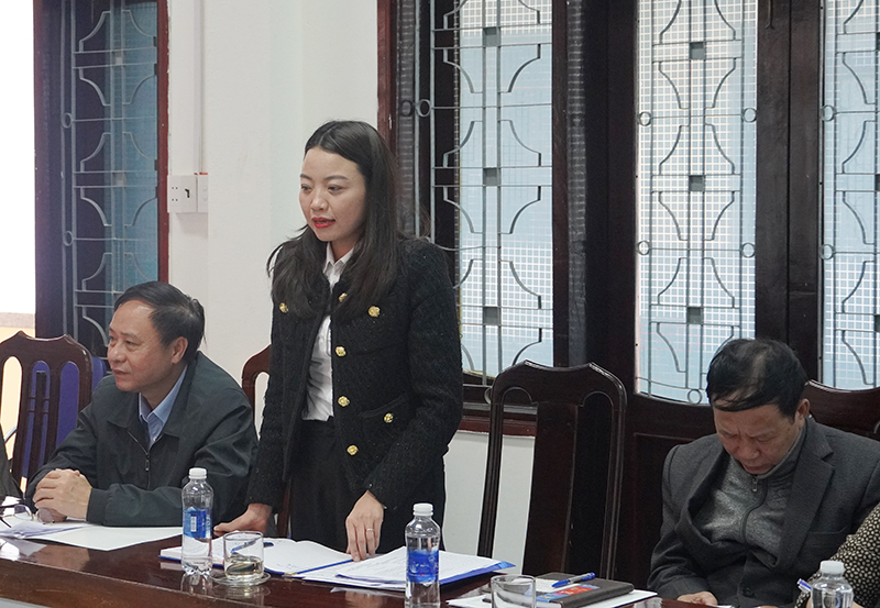 Các đại biểu thảo luận tại hội nghị.