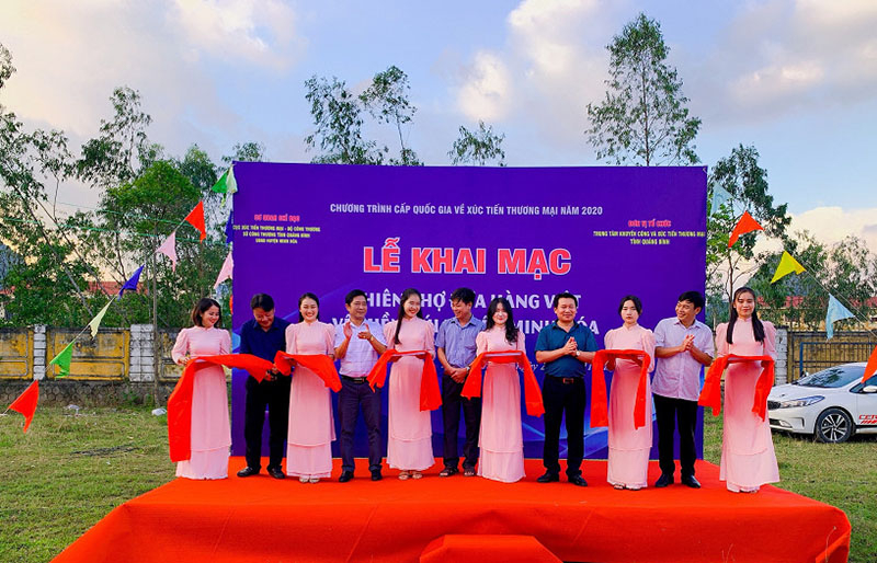 Những phiên chợ đưa hàng Việt về nông thôn, miền núi đã tạo sự kết nối giữa đơn vị sản xuất với nhà phân phối, cơ sở bán lẻ, người tiêu dùng tại nhiều địa phương.