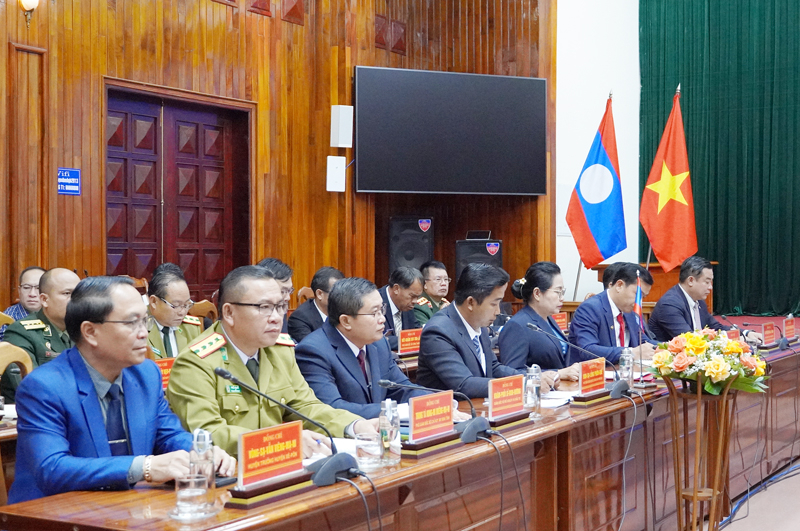 Đoàn đại biểu biên giới tỉnh Sạ-vẳn-na-khệt.
