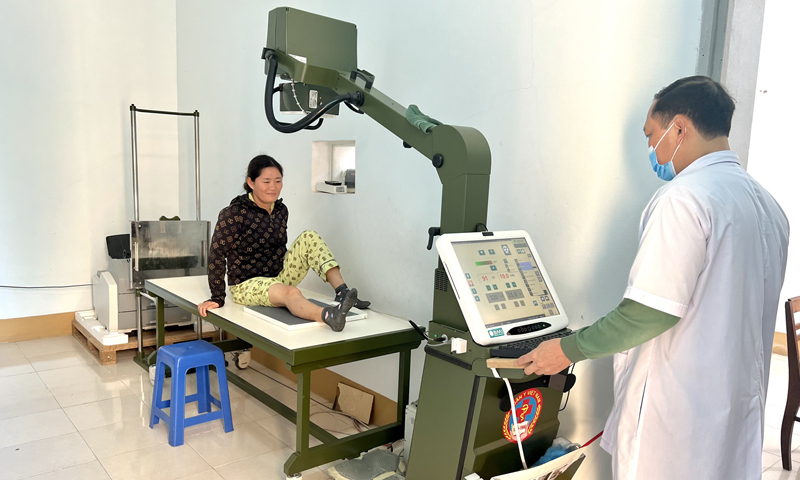Bệnh xá 24 chủ động khai thác và sử dụng hiệu quả các nguồn ngân sách, trang bị cơ bản đầy đủ thiết bị, máy móc hiện đại để phục vụ người bệnh ngày càng tốt hơn.