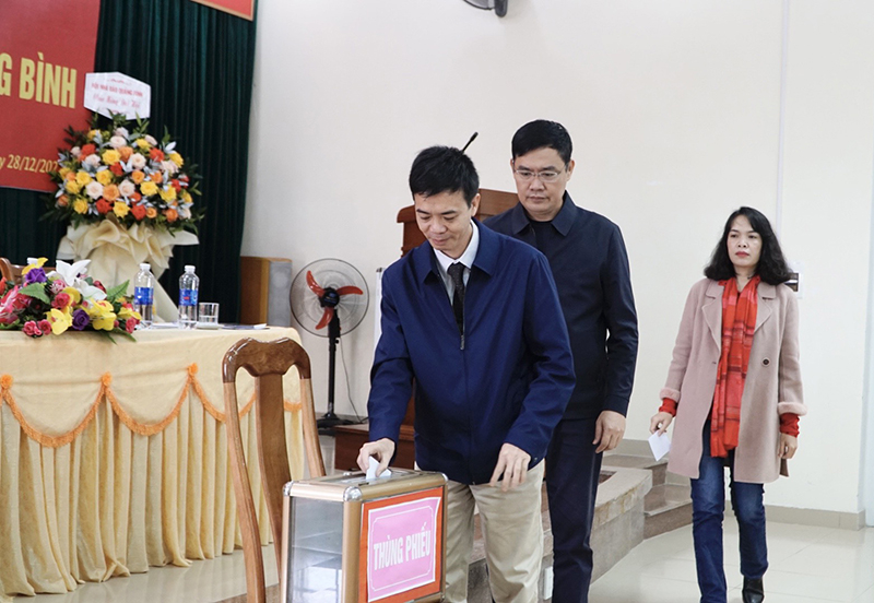 Bầu Ban Thư ký Chi hội nhiệm kỳ 2022-2025.
