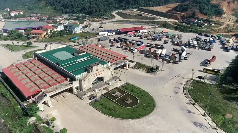 Cửa khẩu quốc tế Cha Lo.
