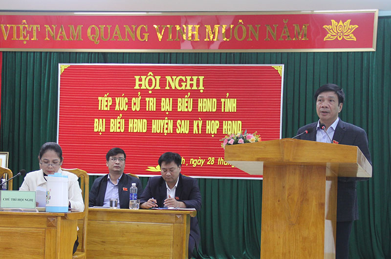 Đồng chí Phó Chủ tịch Thường trực HĐND tỉnh Nguyễn Công Huấn tiếp thu, giải trình một số kiến nghị của cử tri huyện Bố Trạch.
