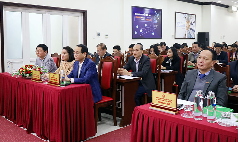 Các đại biểu tham dự tại hội nghị điểm cầu tỉnh ta