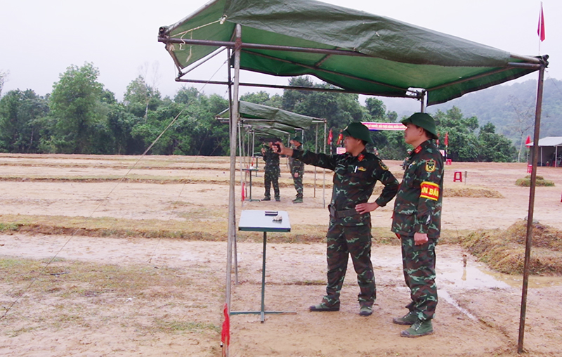Thực hành bắn súng K54.