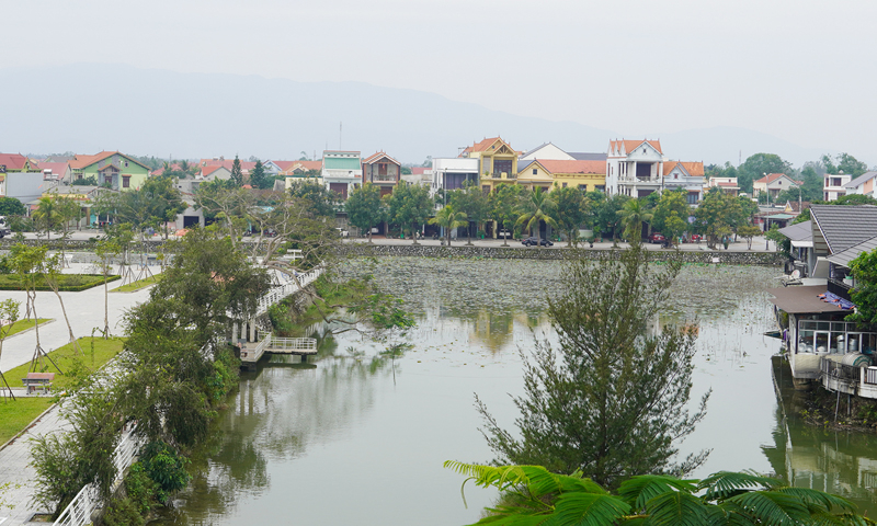 Nhiều dự án khai thác quỹ đất phát triển kết cấu hạ tầng ở Bố Trạchbảo tồn được diện tích mặt nước hiện có.