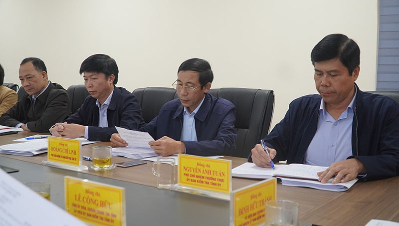 Các đại biểu dự kỳ họp