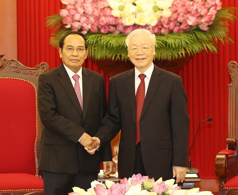 Ngày 18/7/2022, Tổng Bí thư Nguyễn Phú Trọng tiếp đồng chí Bounthong Chitmany, Ủy viên Bộ Chính trị, Thườngtrực Ban Bí thư Đảng Nhân dân Cách mạng Lào, Phó Chủ tịch nước Lào thăm chính thức Việt Nam. (Ảnh TTXVN)