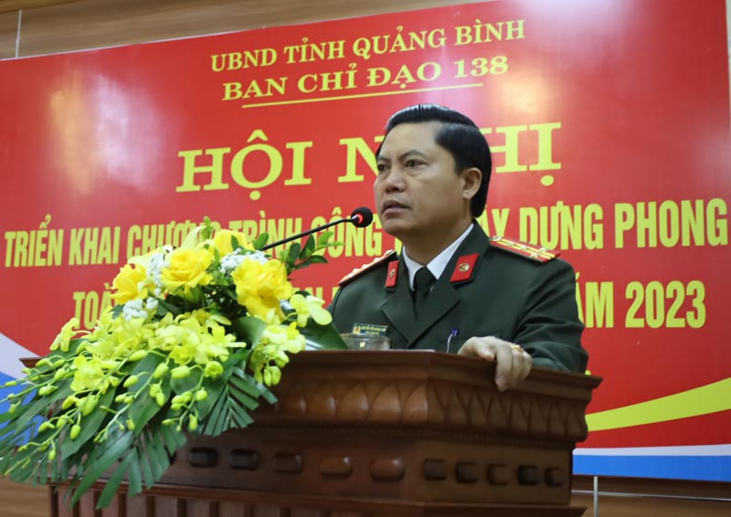Đại diện lãnh đạo Công an tỉnh phát biểu tại hội nghị.