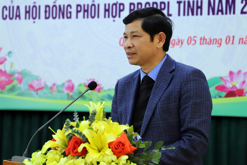 Đồng chí Phó Chủ tịch UBND tỉnh Hồ An Phong phát biểu tại hội nghị