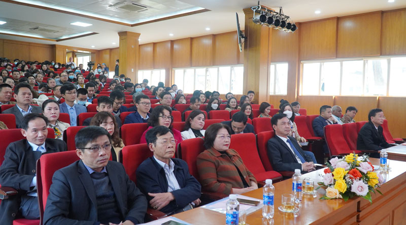 Các đại biểu tham dự hội nghị.  