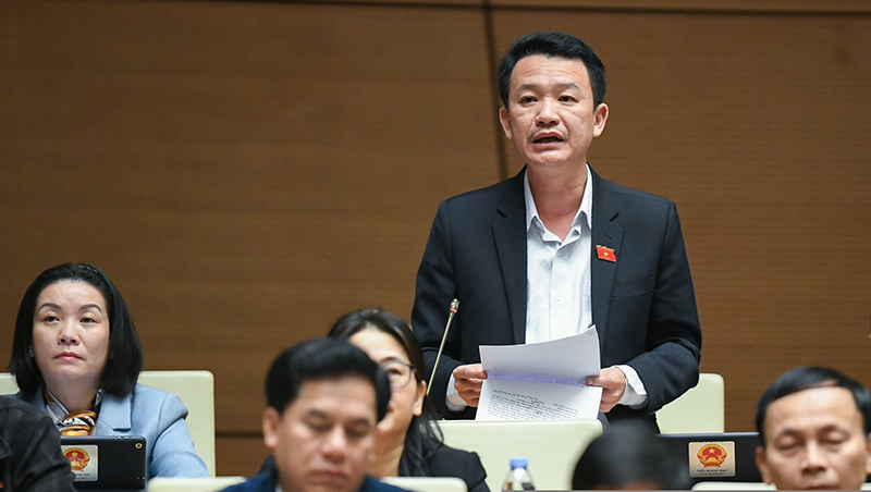 Đại biểu Trần Quang Minh thảo luận về Quy hoạch tổng thể quốc gia thời kỳ 2021-2030, tầm nhìn đến năm 2050.