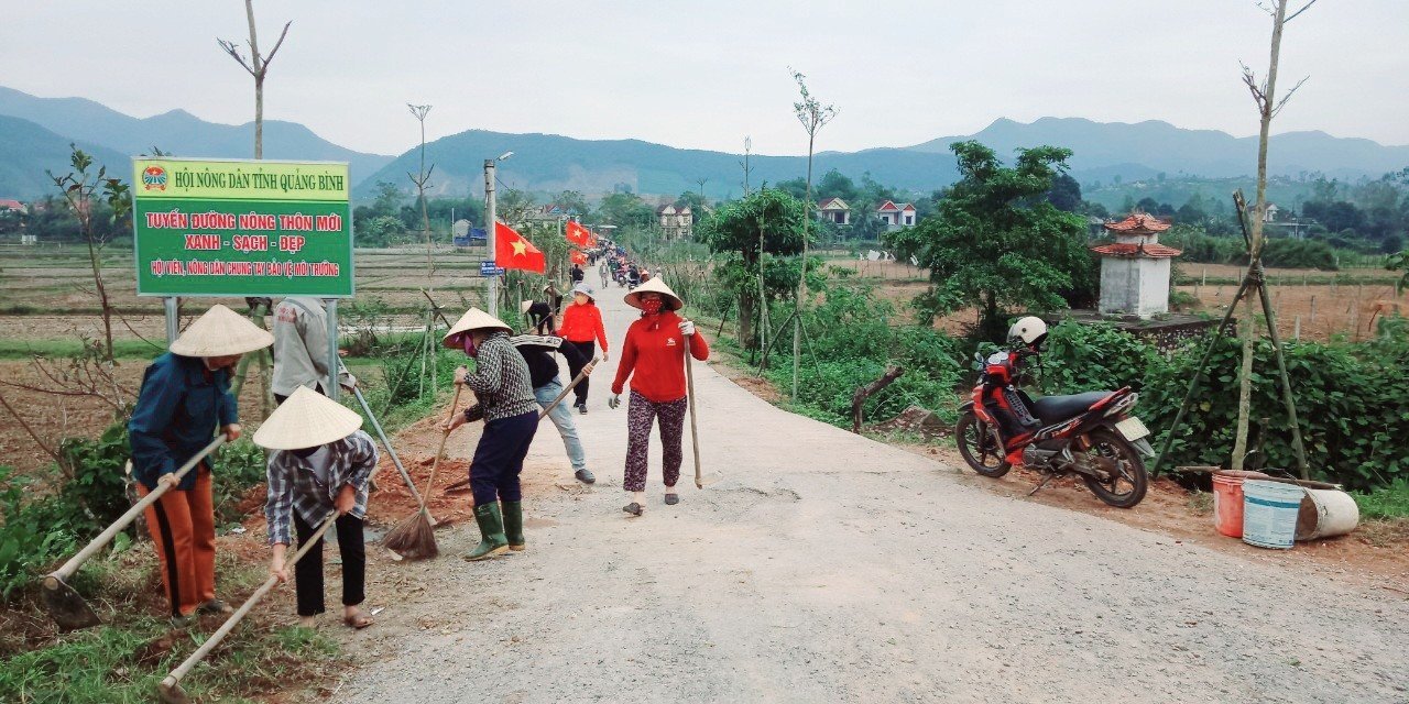 Hội viên nông dân chung tay bảo vệ môi trường.