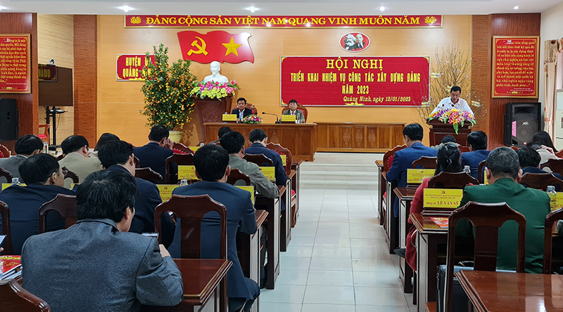 Toàn cảnh hội nghị.