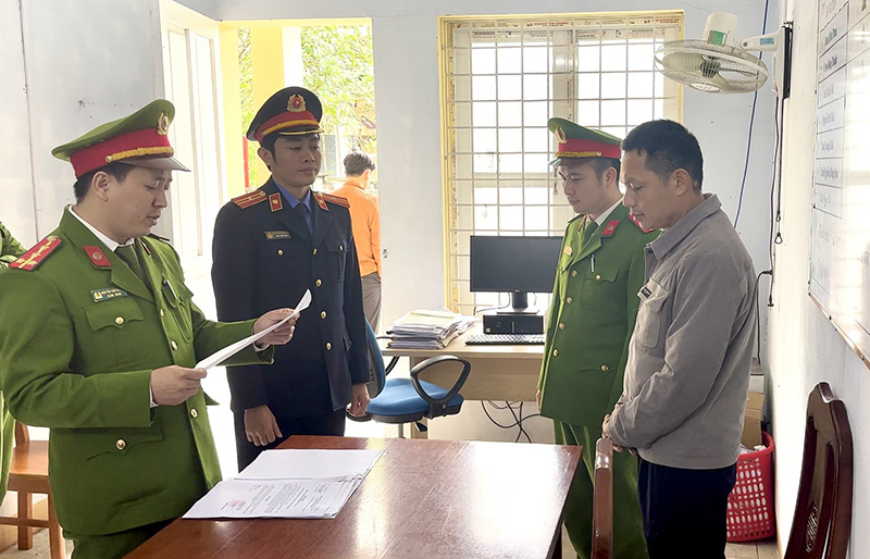 Khởi tố vụ án, khởi tố bị can đối với Trần Ngọc Sơn về hành vi vi phạm quy định về bảo vệ động vật nguy cấp, quý hiếm