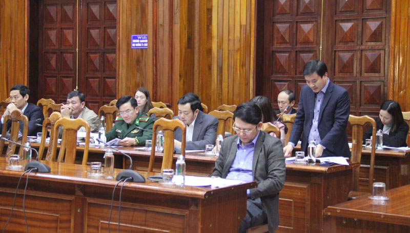 Các đại biểu tham gia đóng góp ý kiến.