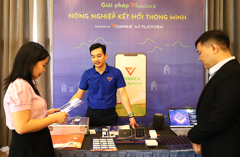 Giới thiệu các giải pháp nông nghiệp thông minh tại diễn đàn CĐS về nông nghiệp trên địa bàn tỉnh.