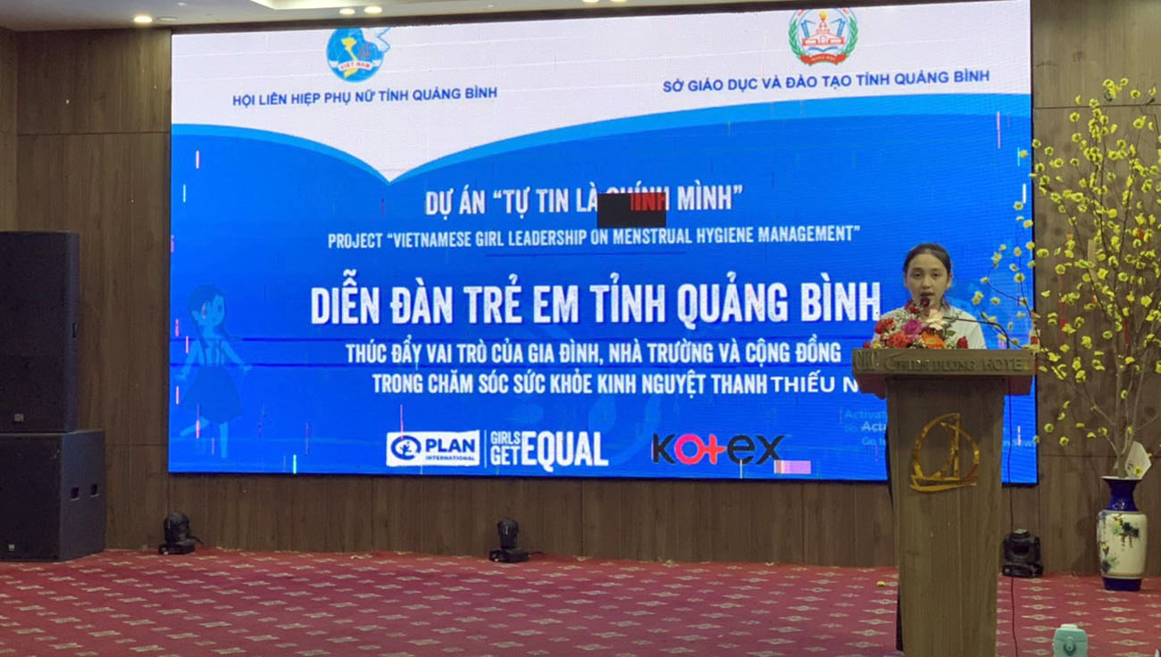 Các em học sinh phát biểu tại diễn đàn