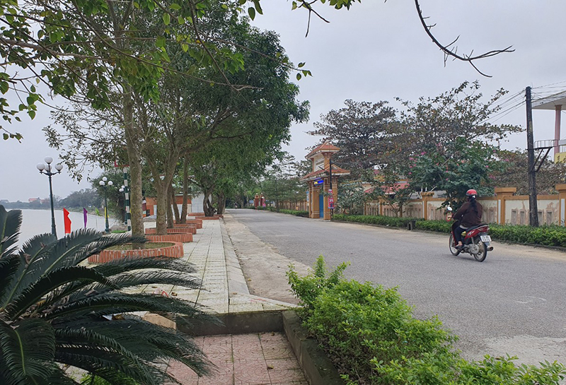 Huy động từ sức dân, nhiều công trình phúc lợi ở thôn Phan Xá (xã Xuân Thủy) được đầu tư xây dựng.