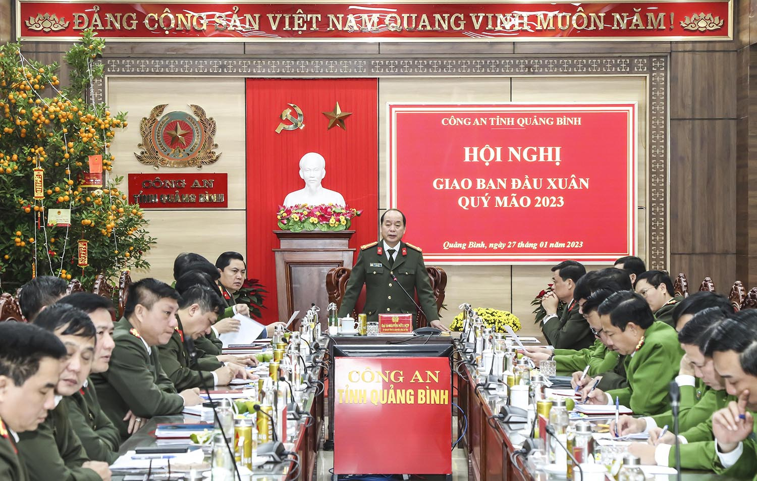Đại tá Nguyễn Hữu Hợp, Ủy viên Ban Thường vụ Tỉnh ủy, Giám đốc Công an tỉnh chủ trì hội nghị tại điểm cầu Công an tỉnh