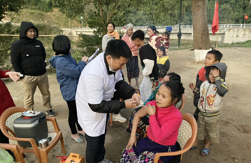 Chiều muộn tại bản Cồn Roàng.