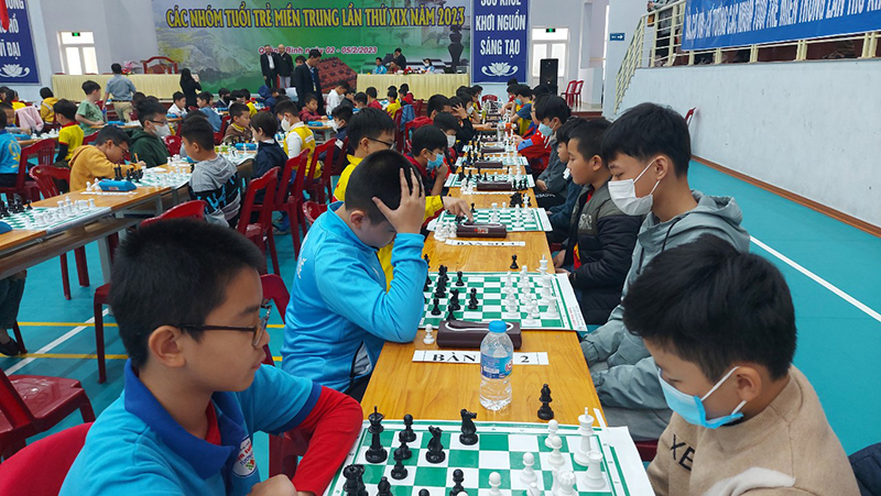 VĐV tranh tài bộ môn cờ vua