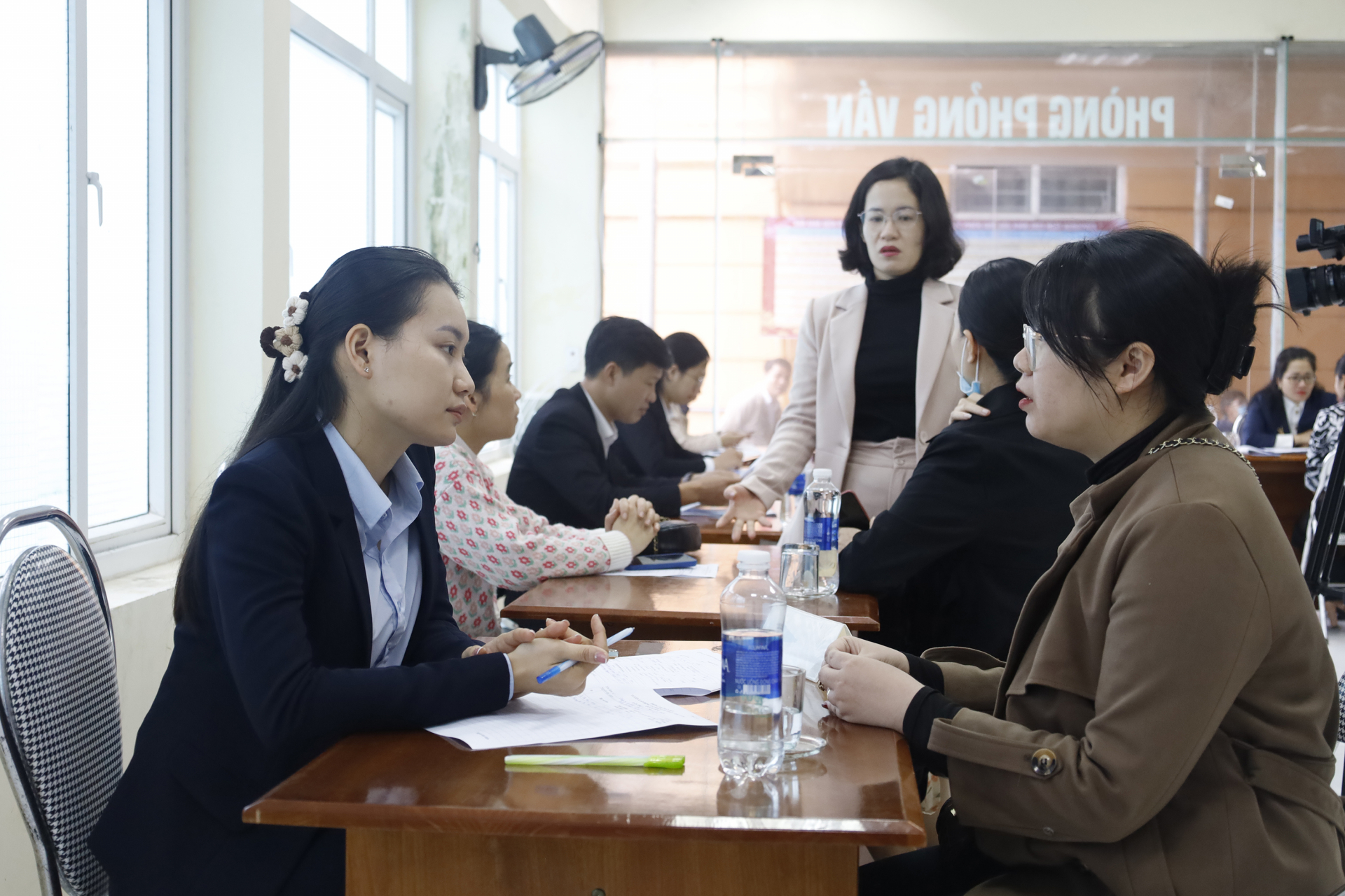 Các doanh nghiệp và người lao động đã được gặp gỡ, trao đổi, thỏa thuận trực tiếp về điều kiện làm việc, mức lương, phúc lợi.