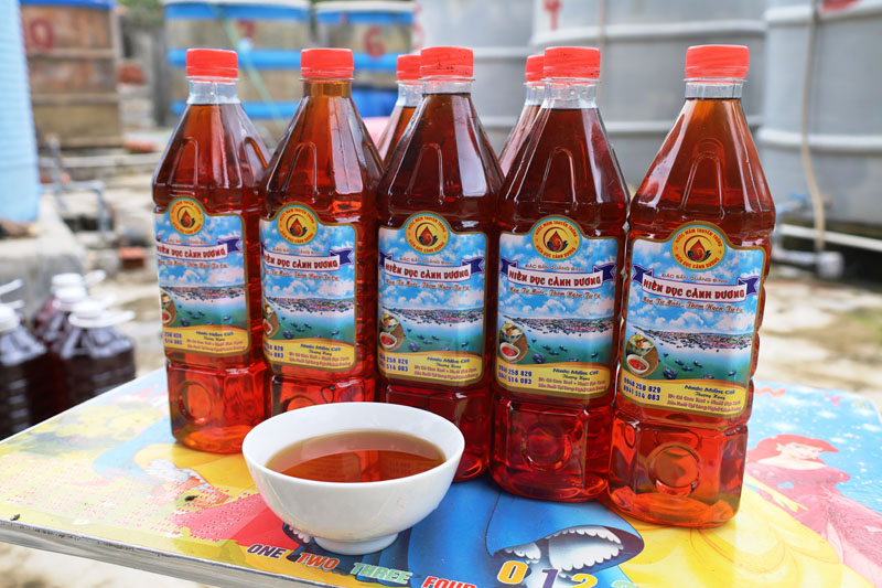 Chú trọng xây dựng logo, bao bì, nhãn mác nên nước mắm Hiền Dục đã được nhiều người biết đến. 