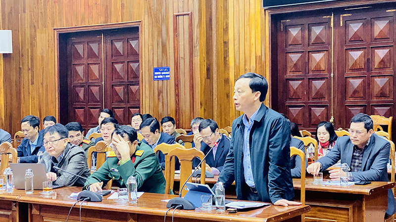 Đại biểu phát biểu tại buổi họp.