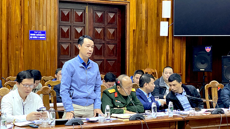 Đại biểu phát biểu tại buổi họp.