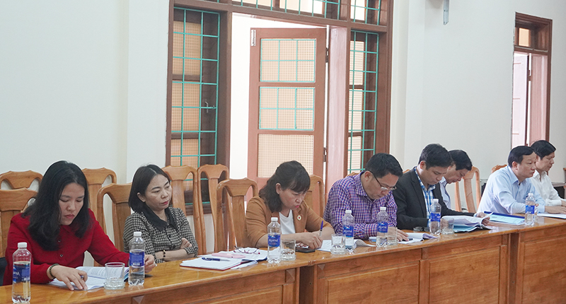 Các đại biểu phát biểu ý kiến tại hội nghị.