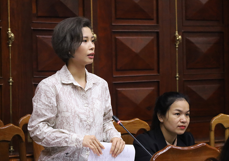 Đại diện doanh nghiệp du lịch phát biểu tại hội nghị.