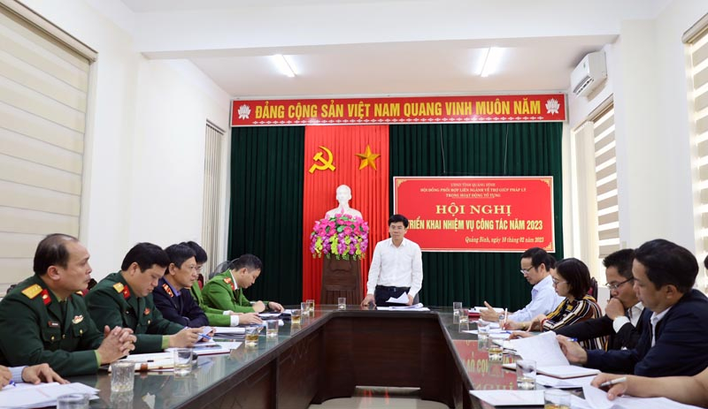 Đồng chí Trần Chí Tiến, Tỉnh ủy viên, Giám đốc Sở Tư pháp, Chủ tịch HĐPHLN về TGPLTHĐTT tỉnh