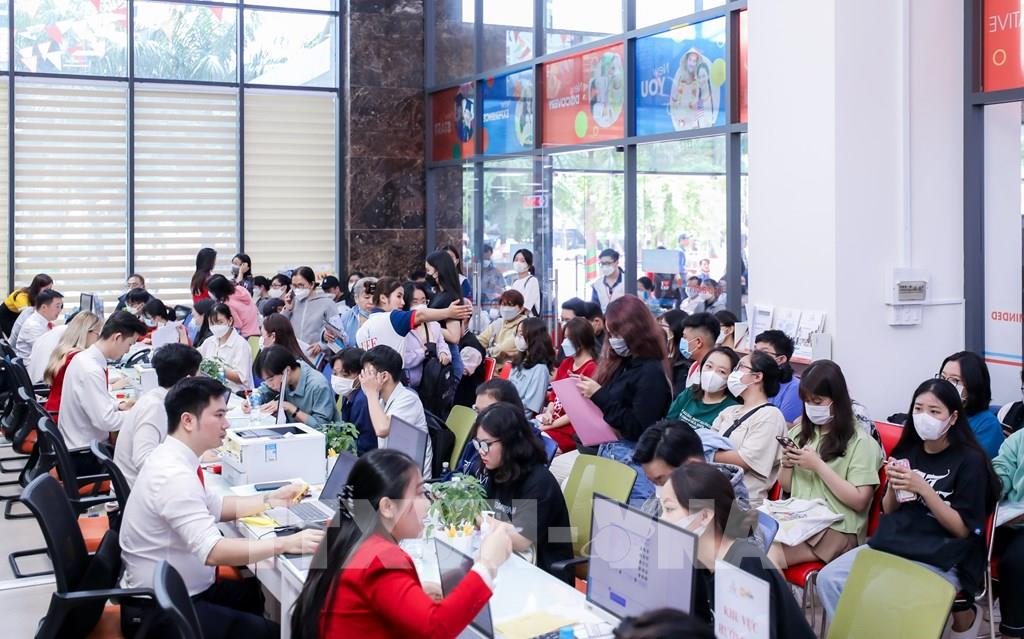 Nhiều trường đại học đã công bố phương án xét tuyển đại học 2023, trong đó có phương thức xét tuyển học bạ. Ảnh: Thu Hoài/TTXVN