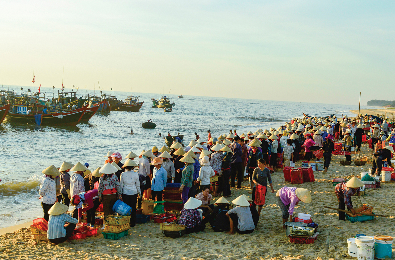Biển Nhân Trạch. Ảnh: Phạm Văn Thức