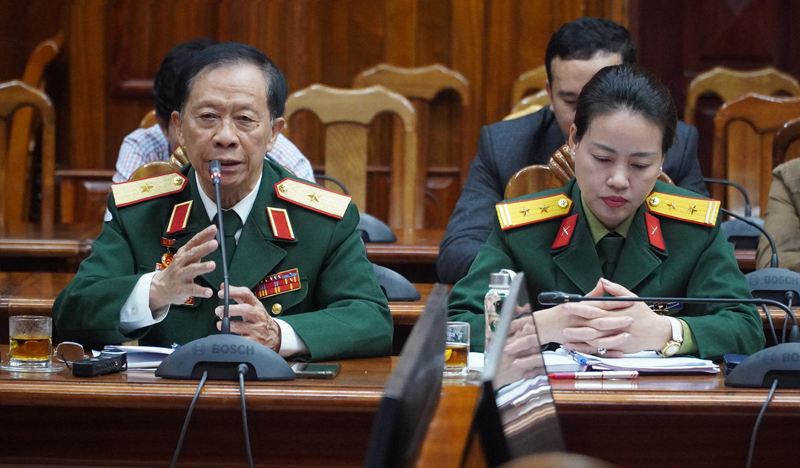 Thiếu tướng Hồ Sĩ Hậu, Phó Chủ tịch Hội Truyền thống Trường Sơn - đường Hồ Chí Minh Việt Nam và trung tá Trần Thị Hoa, Trưởng ban tuyên huấn Binh đoàn 12 kể về Trung tướng Đồng Sỹ Nguyên với niềm tự hào khôn nguôi.