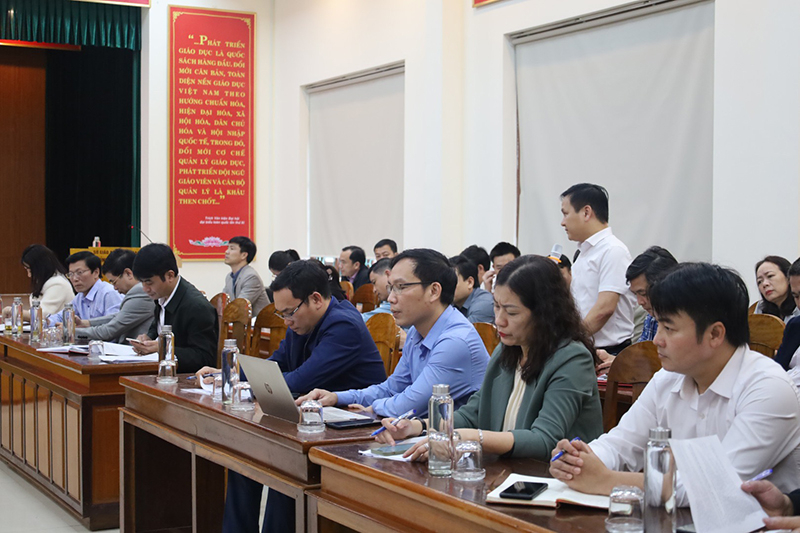  Các đại biểu tham dự hội nghị. 