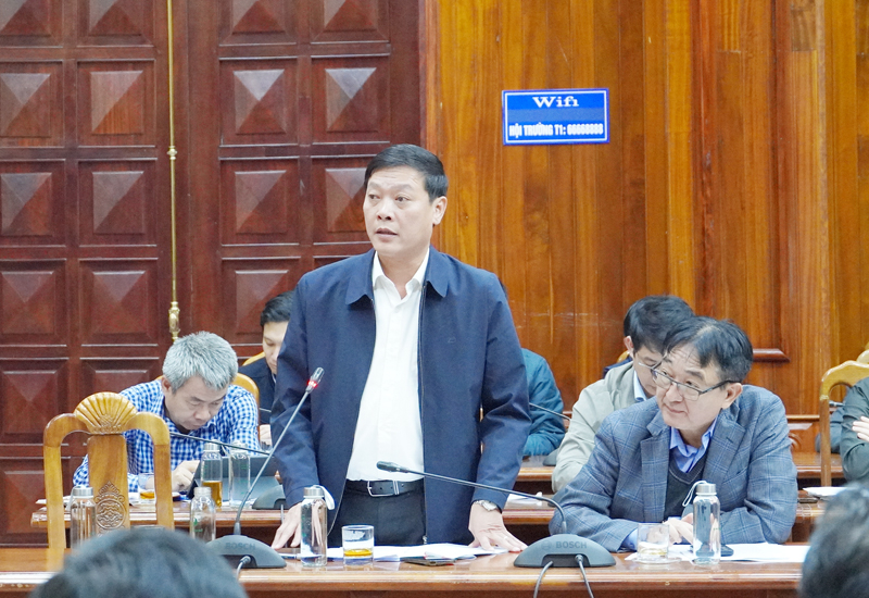 Lãnh đạo UBND huyện Bố Trạch phát biểu tại hội nghị.